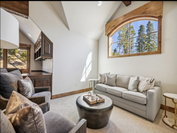 5,000 Sq Ft luxurious Living Breckenridge Mountain Home