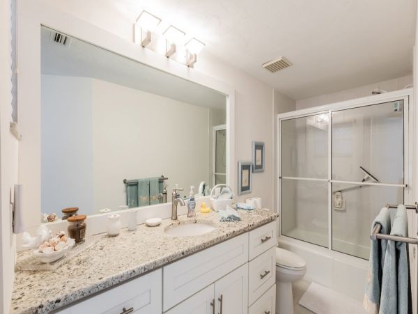 Lovely 2 Bedroom Vacation Condo in Marco Island