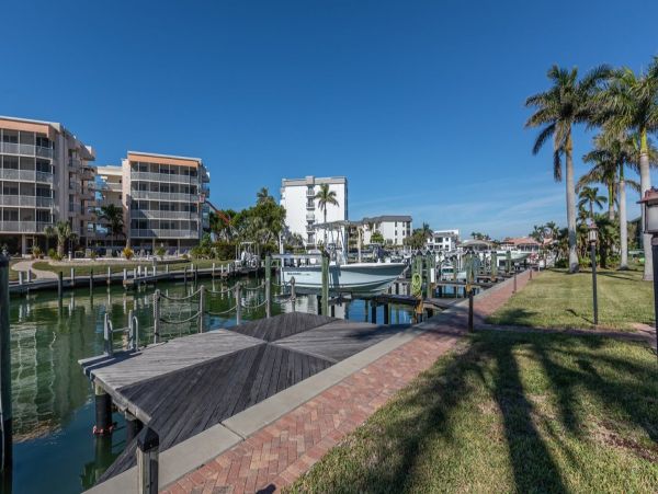 Lovely 2 Bedroom Vacation Condo in Marco Island