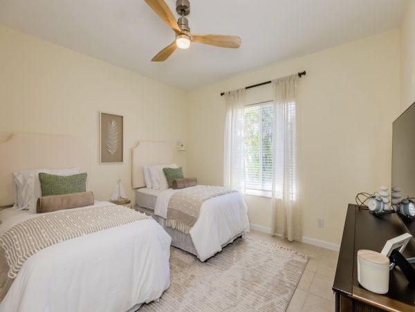Three Bedroom Canal Front Vacation Home in Marco Island