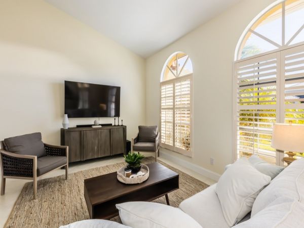 Three Bedroom Canal Front Vacation Home in Marco Island