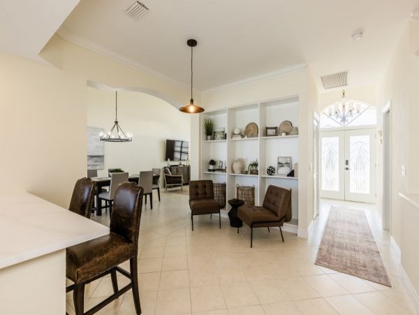Three Bedroom Canal Front Vacation Home in Marco Island