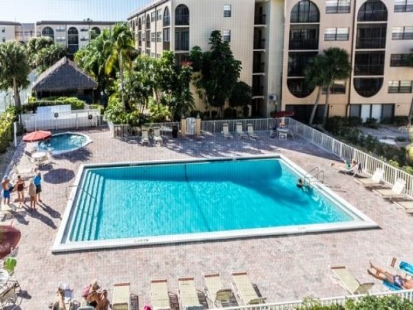 Marco Island Condo 1077466