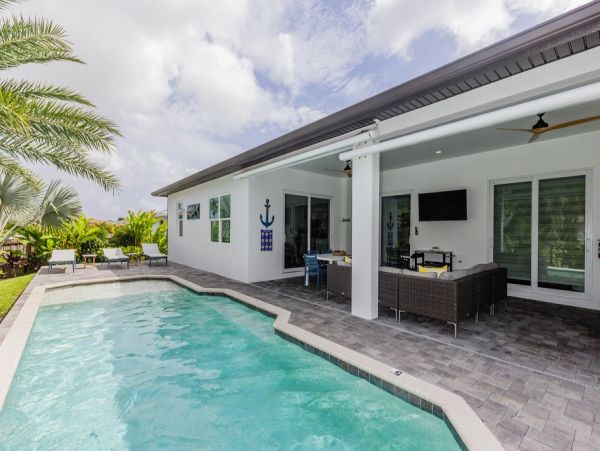 Marco Island Vacation Home Three Bedrooms Sleeps 6 Guests