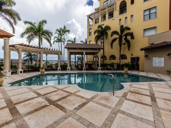 Marco Island Condo with Views of the Bay Live, Shop & Dine