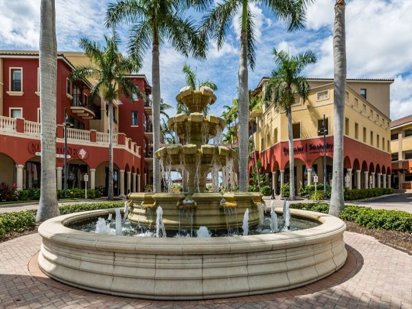 Marco Island Condo with Views of the Bay Live, Shop & Dine