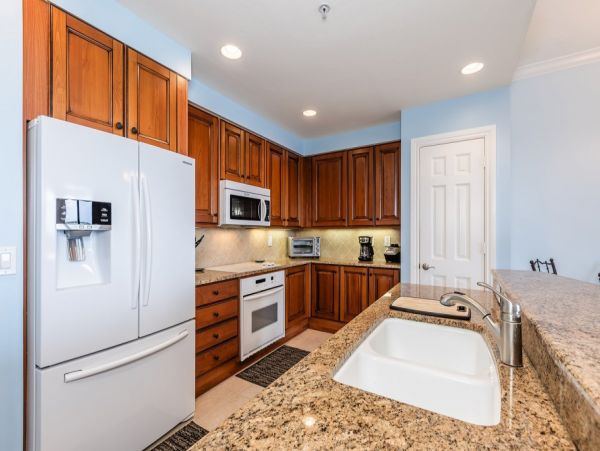 Marco Island Condo with Views of the Bay Live, Shop & Dine