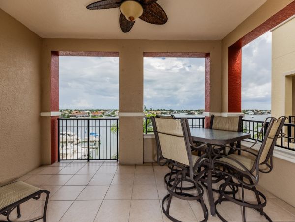 Marco Island Condo with Views of the Bay Live, Shop & Dine