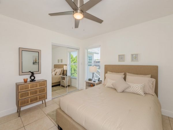 Walk to Beach Marco Island Vacation Home Sleeps 8