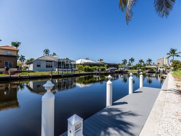 Walk to Beach Marco Island Vacation Home Sleeps 8
