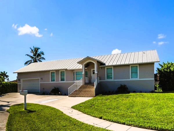 Walk to Beach Marco Island Vacation Home Sleeps 8