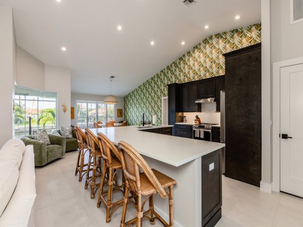 Lovely Marco Island Pool Vacation Getaway