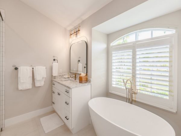 Lovely Marco Island Pool Vacation Getaway