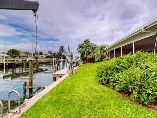 Charming 3 Bedroom Vacation Home in Riviera Beach