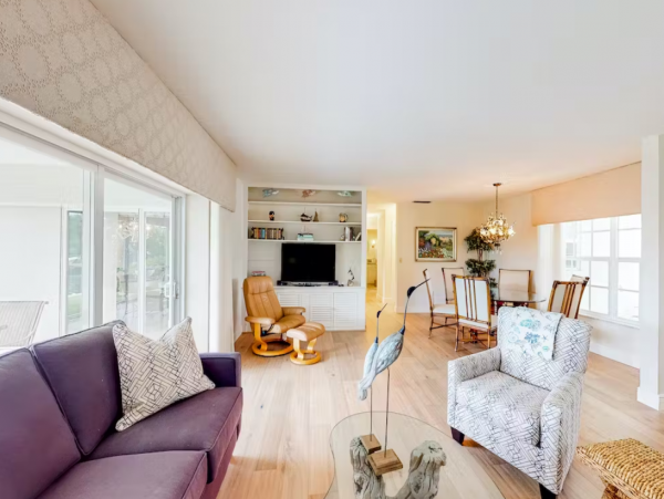 Charming 3 Bedroom Vacation Home in Riviera Beach