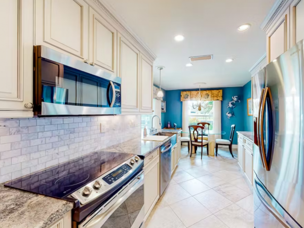 Charming 3 Bedroom Vacation Home in Riviera Beach