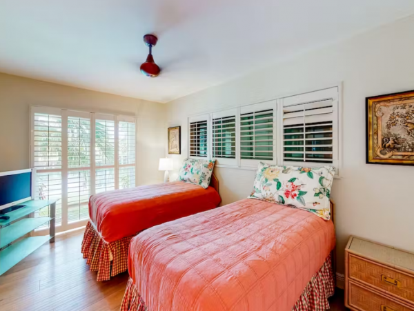 Charming 3 Bedroom Vacation Home in Riviera Beach