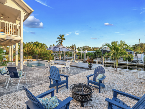 Naples Luxury Three Bedroom Vacation Home