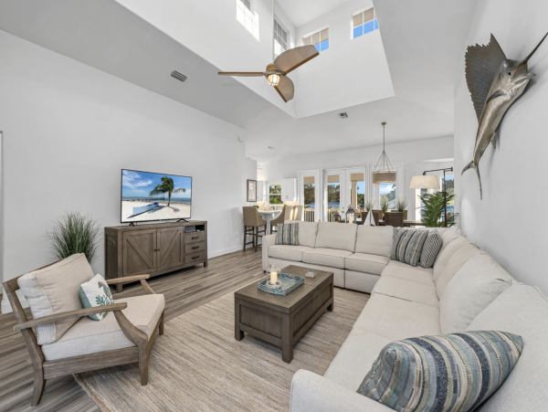 Naples Luxury Three Bedroom Vacation Home