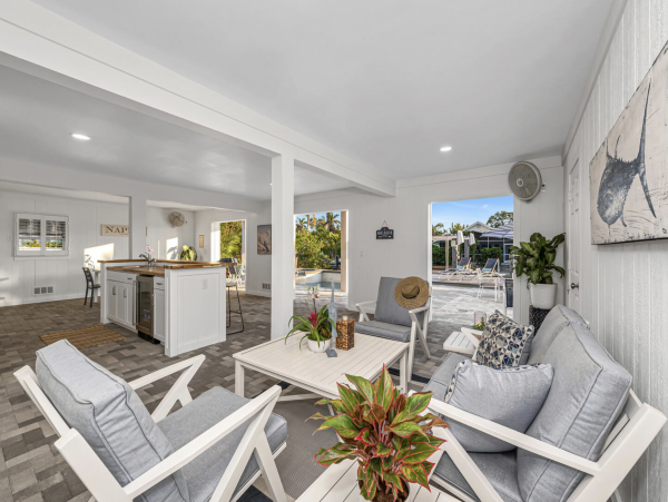 Naples Luxury Three Bedroom Vacation Home