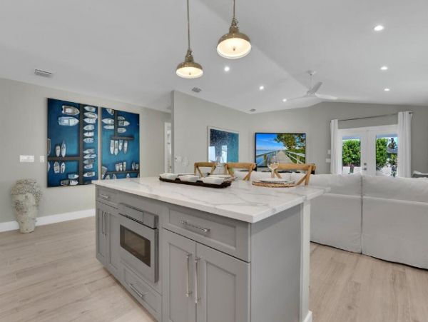 North Naples Vacation Home with 3 Bedrooms Sleeps 6 Guests