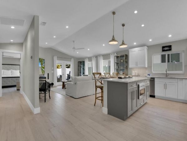 North Naples Vacation Home with 3 Bedrooms Sleeps 6 Guests