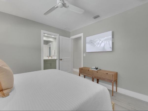 North Naples Vacation Home with 3 Bedrooms Sleeps 6 Guests