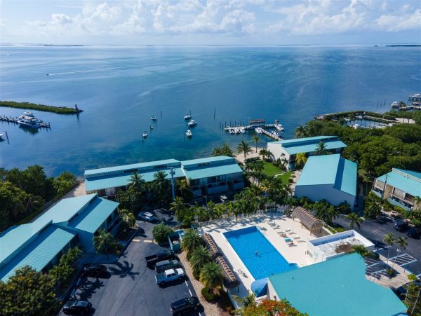 Islamorada Three Bedroom + Loft Vacation Rental Gulf Views