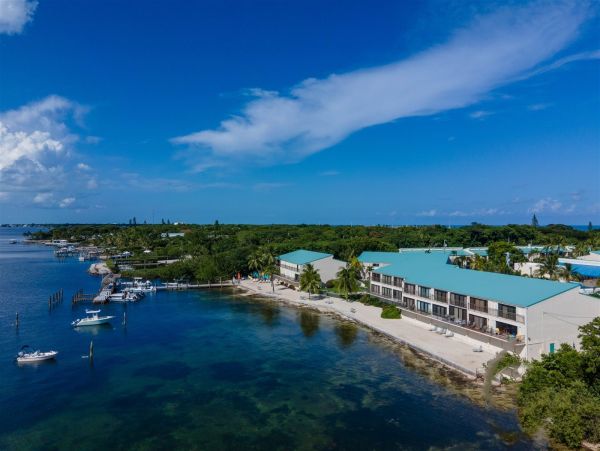 Islamorada Three Bedroom + Loft Vacation Rental Gulf Views