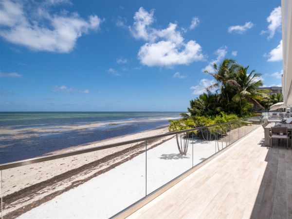 Beachfront 5 Bedroom Vacation Rental in Islamorada Sleeps 10