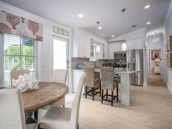 Tavernier Waterfront Vacation Home with 3 Bedrooms Sleeps 6