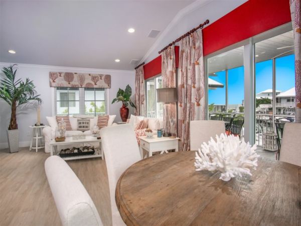 Tavernier Waterfront Vacation Home with 3 Bedrooms Sleeps 6