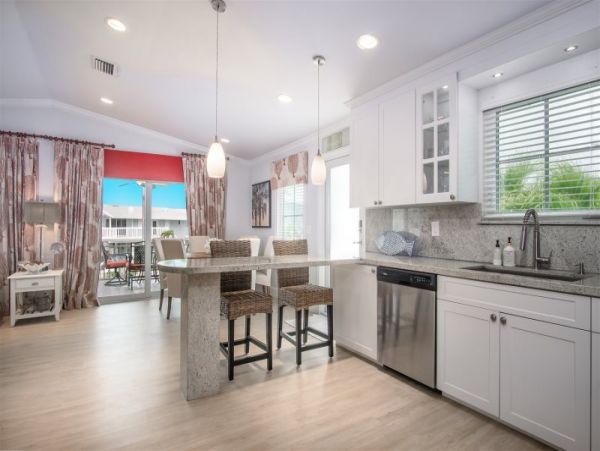 Tavernier Waterfront Vacation Home with 3 Bedrooms Sleeps 6