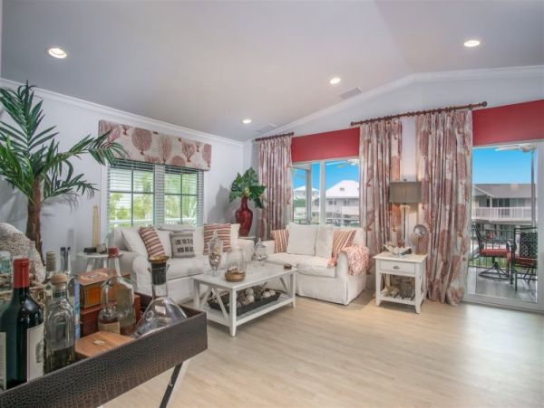 Tavernier Waterfront Vacation Home with 3 Bedrooms Sleeps 6