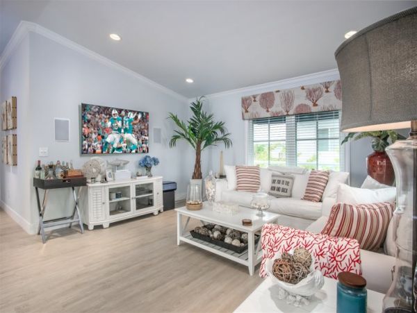 Tavernier Waterfront Vacation Home with 3 Bedrooms Sleeps 6