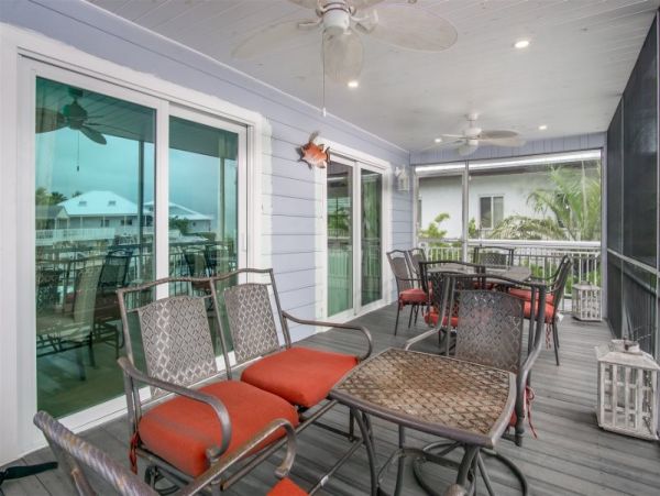 Tavernier Waterfront Vacation Home with 3 Bedrooms Sleeps 6