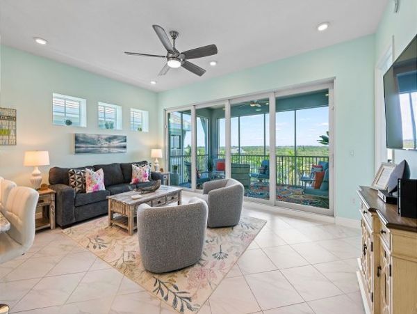 Charming Three Bedroom Condo with Great Resort Amenities
