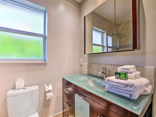 Spacious Vacation Rental with 3 Bedrooms in Pompano Beach