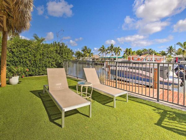 Spacious Vacation Rental with 3 Bedrooms in Pompano Beach