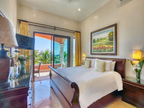 Beachfront Luxury 10 Bedroom Vacation Rental in Tulum