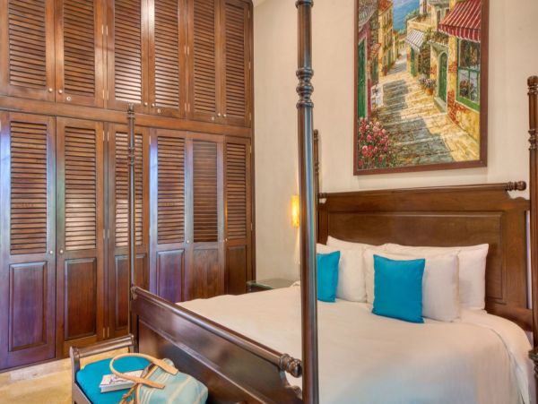 Beachfront Luxury 10 Bedroom Vacation Rental in Tulum