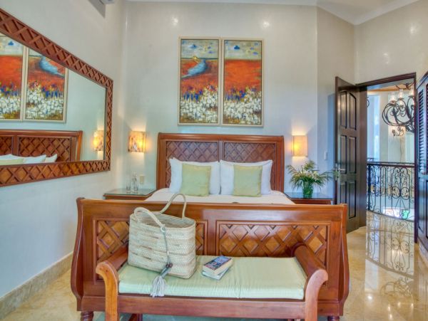 Beachfront Luxury 10 Bedroom Vacation Rental in Tulum