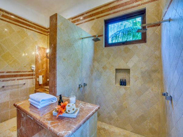 Beachfront Luxury 10 Bedroom Vacation Rental in Tulum