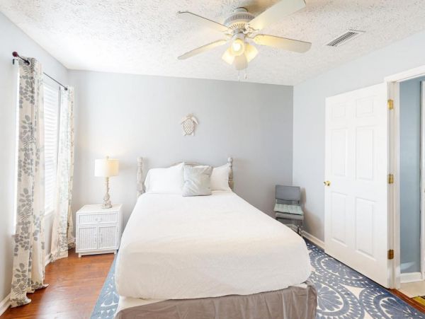 Charming 3 Bedroom Vacation Rental in Panama City Beach