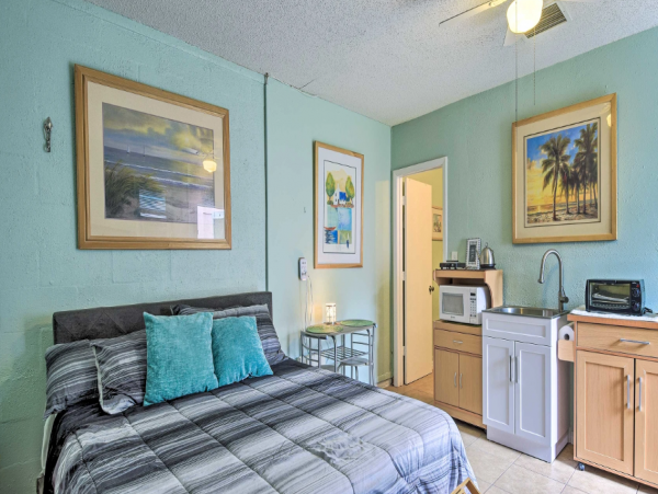 Cozy Studio in Sarasota with Communal Pool