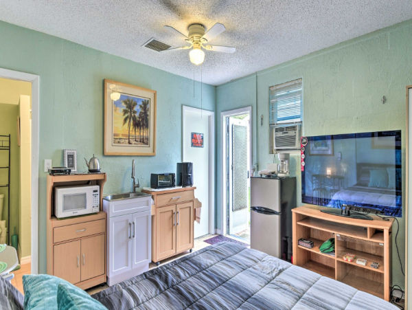 Cozy Studio in Sarasota with Communal Pool