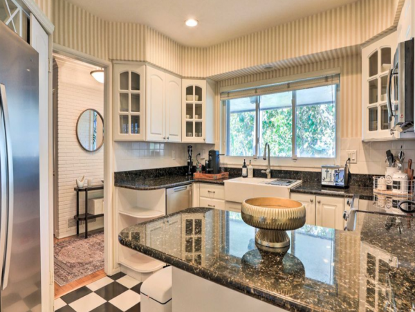 Stylish 3 Bedroom Vacation Rental in Sarasota