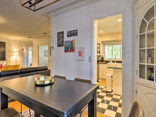 Stylish 3 Bedroom Vacation Rental in Sarasota