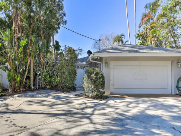 Stylish 3 Bedroom Vacation Rental in Sarasota