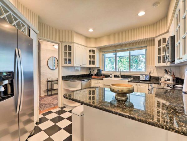 Stylish 3 Bedroom Vacation Rental in Sarasota
